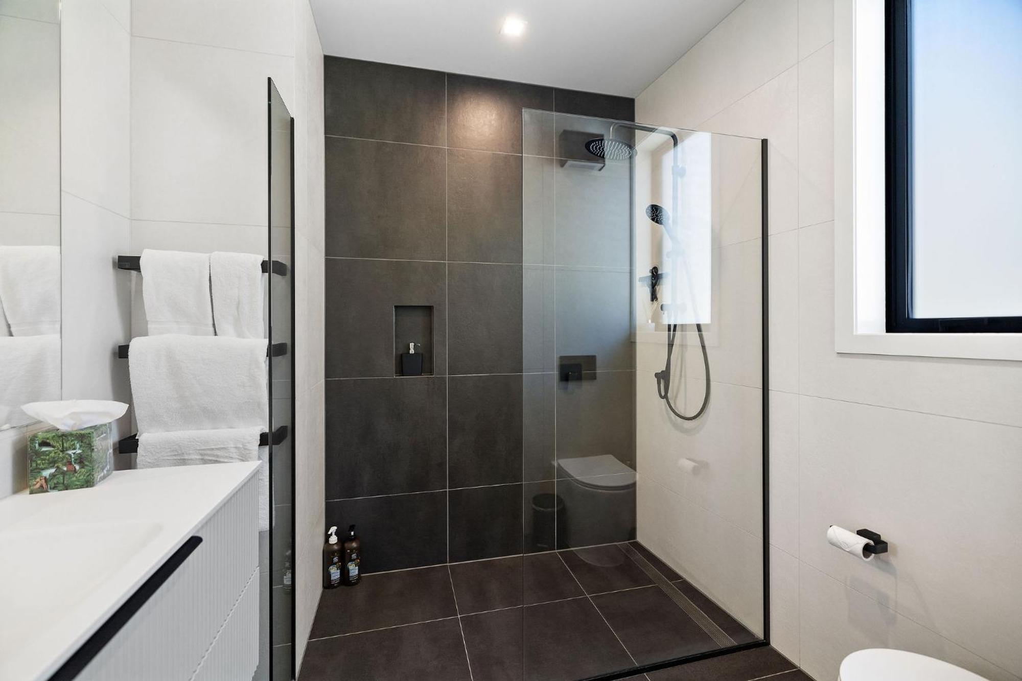 Homestead Retreat - 2 Bedroom - Lake View Queenstown Exterior photo